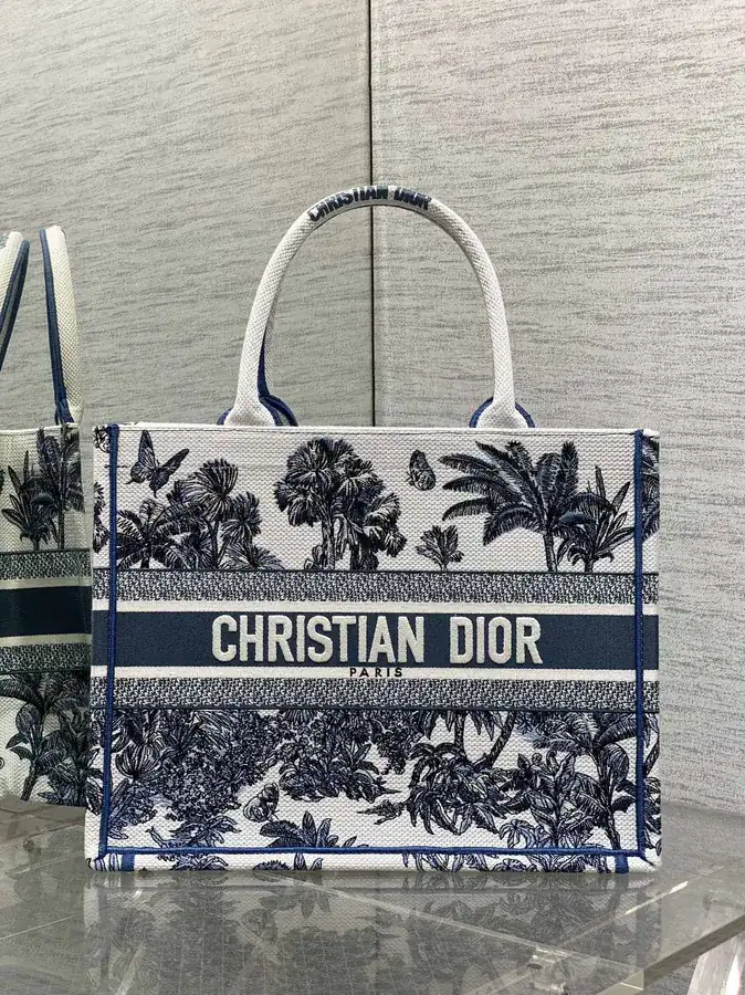 P500 Medium Tote Summer Collection with Coconut Tree Embroidery
