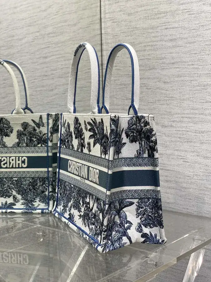 P500 Medium Tote Summer Collection with Coconut Tree Embroidery