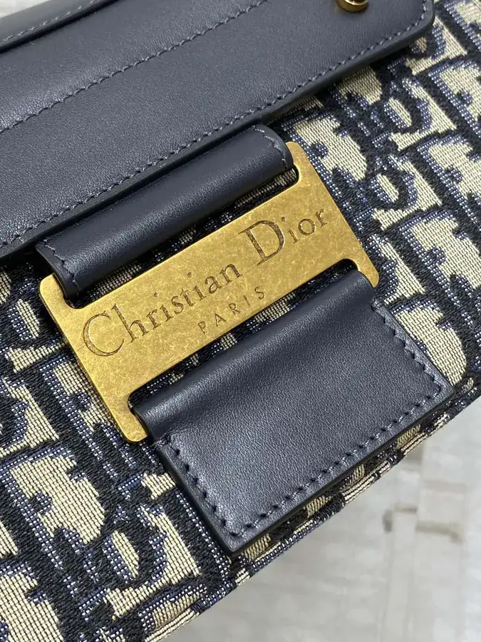 P800 Street Chic Bucket Bag