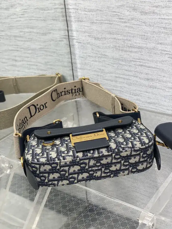 P800 Street Chic Bucket Bag
