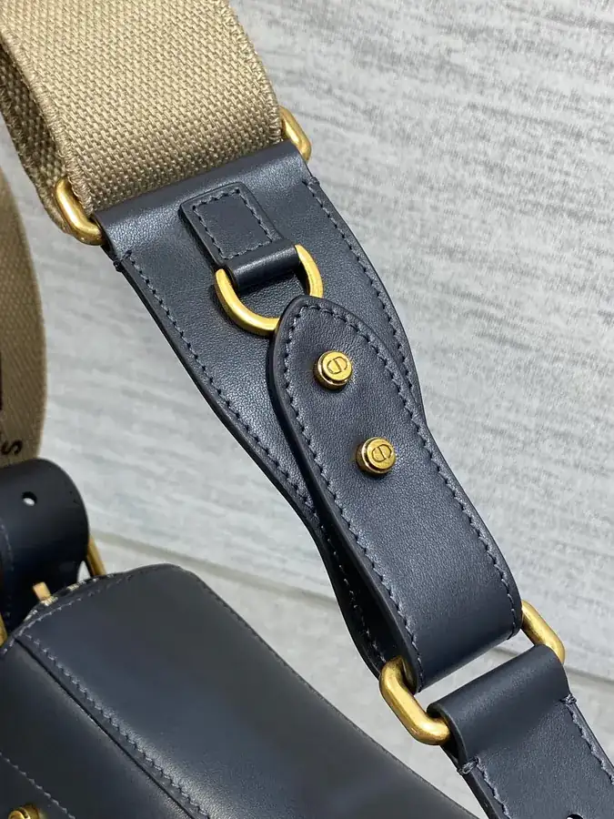 P800 Street Chic Bucket Bag