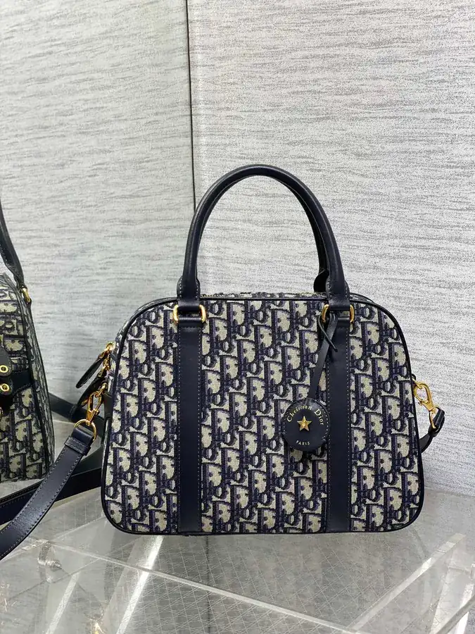 D Vibe Bowling Bag Large Sporty and Stylish