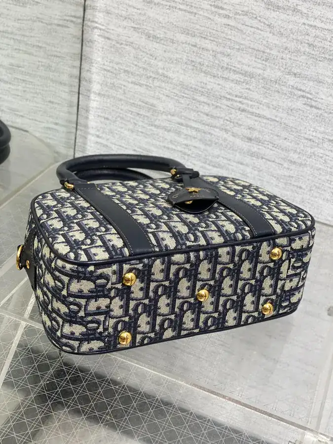 D Vibe Bowling Bag Medium Casual Sport Style
