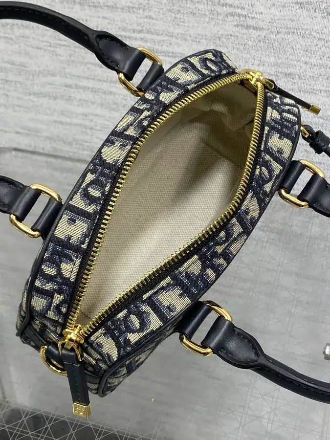 D Vibe Mini Bowling Bag Casual Sport Style