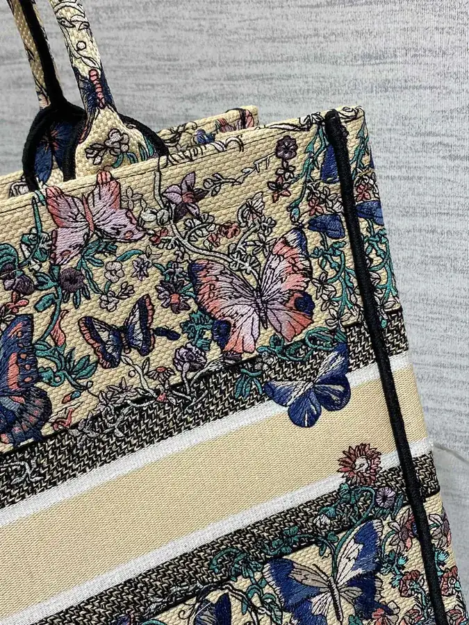 P500 Medium Tote Summer Collection with Butterfly Embroidery