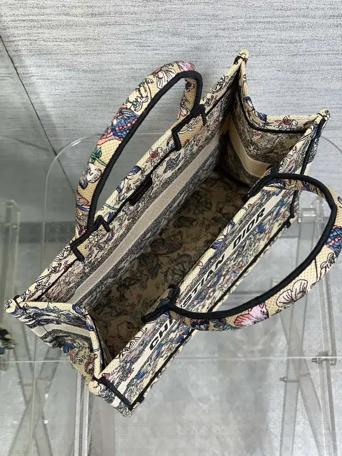 P500 Medium Tote Summer Collection with Butterfly Embroidery