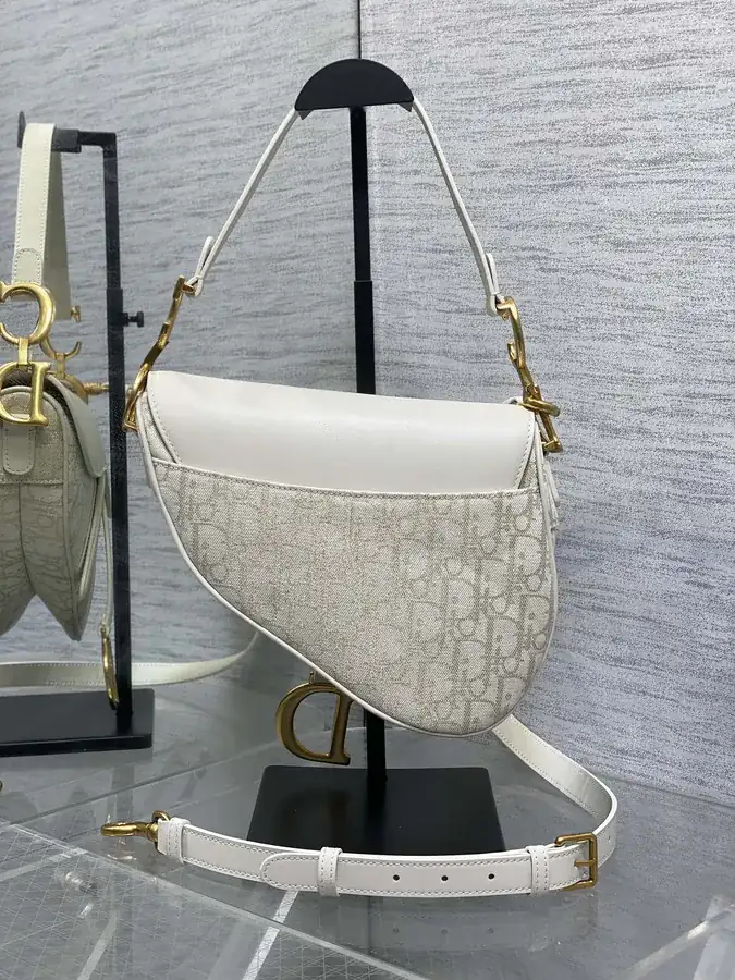 Saddle Gold Thread Series P680 Genuine Leather Bag