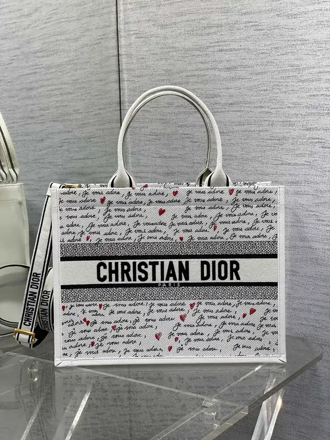 P720 Tote 7th Night Limited Series