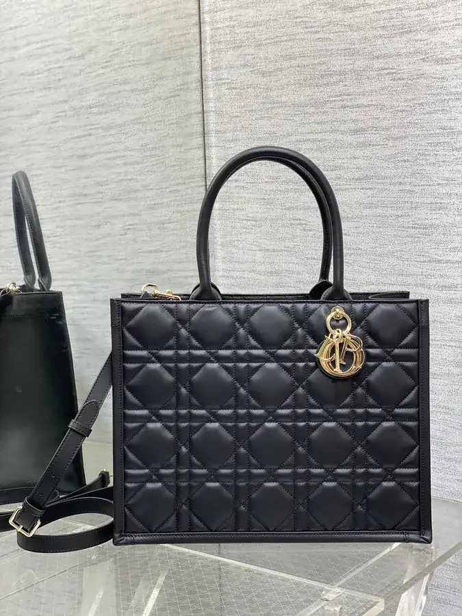 P800 Medium Tote Autumn Winter Collection