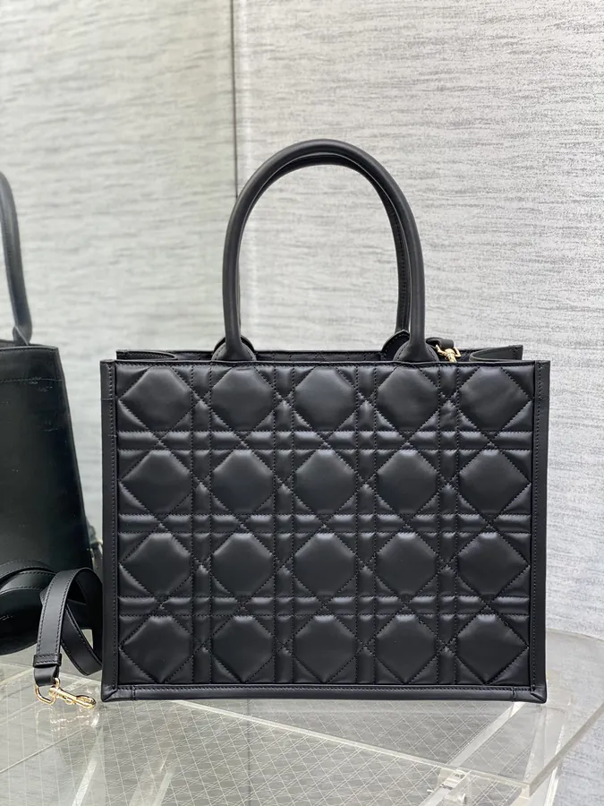 P800 Medium Tote Autumn Winter Collection