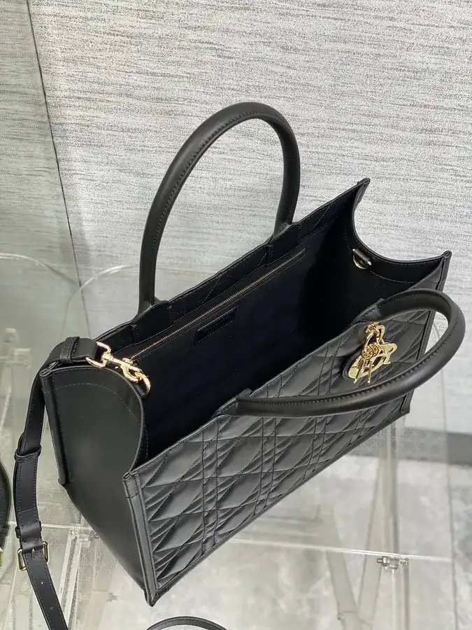 P800 Medium Tote Autumn Winter Collection