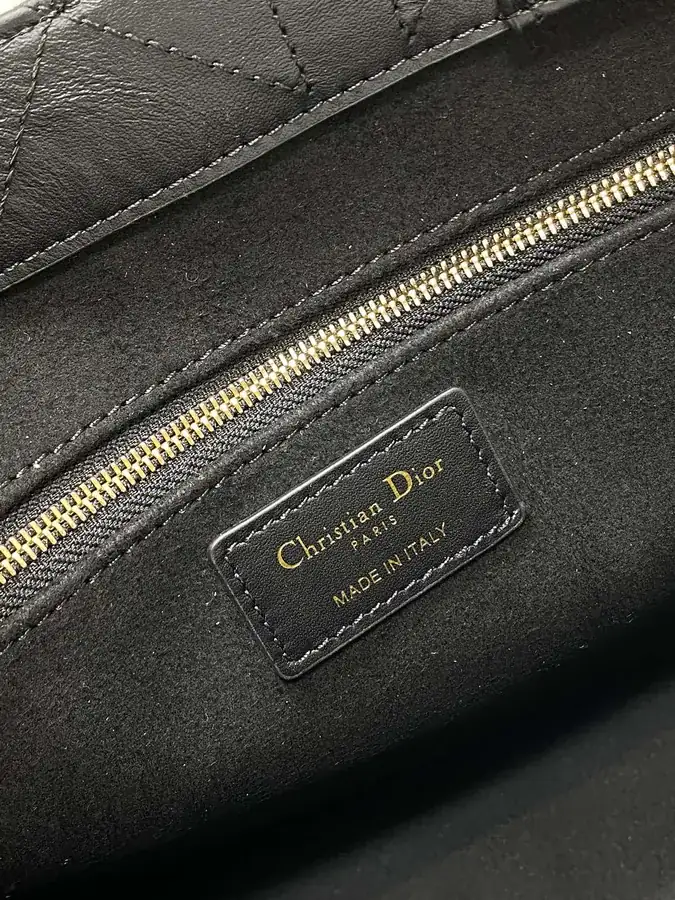 P800 Medium Tote Autumn Winter Collection