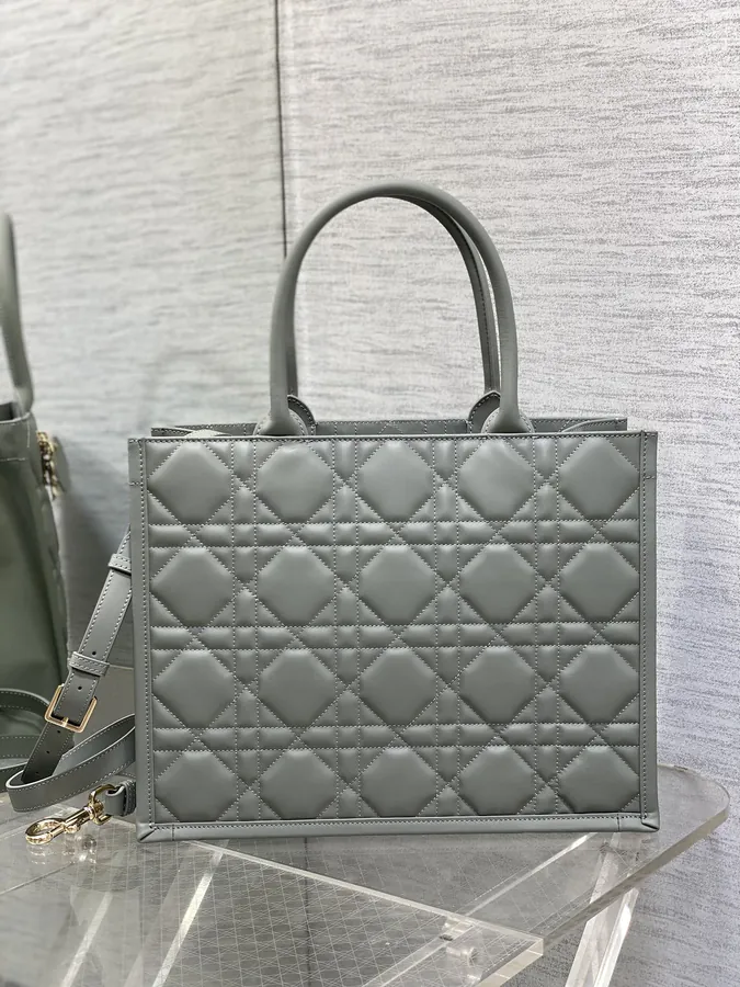 P800 Medium Tote Autumn Winter Collection