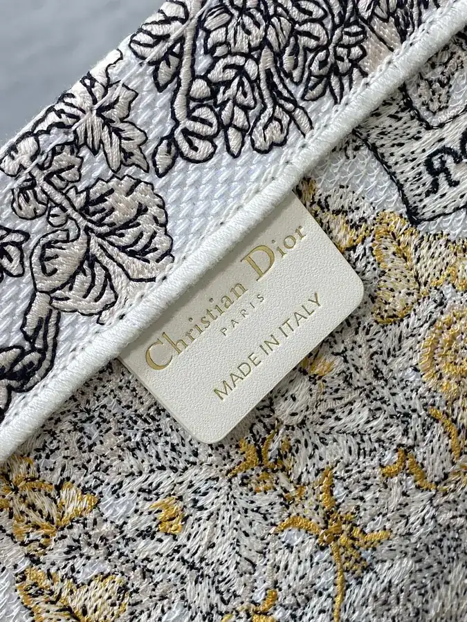 P500 Gold Tote Autumn Winter Collection