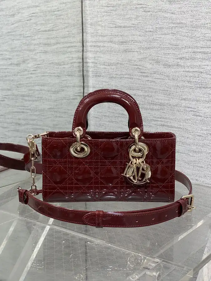 D joy Small Bucket Bag in Wine Red