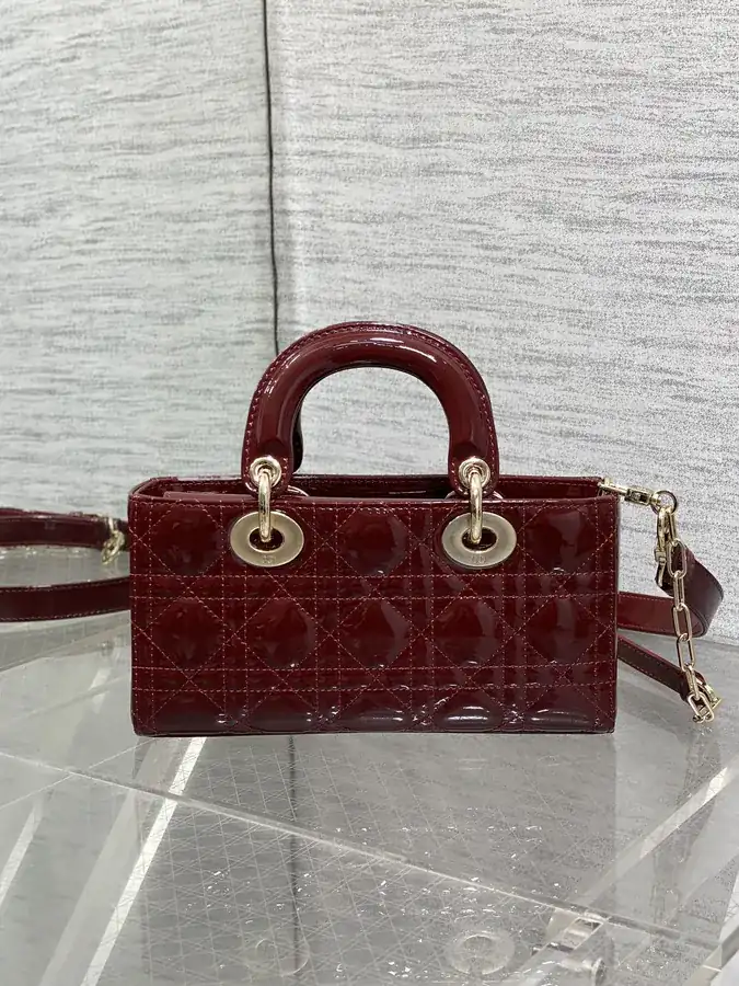 D joy Small Bucket Bag in Wine Red