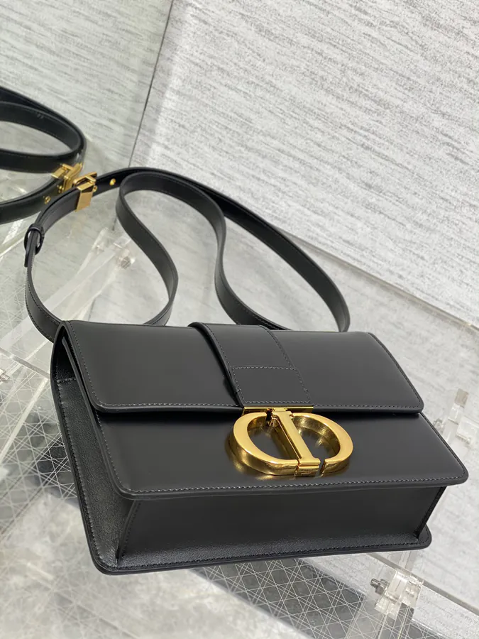 Montaigne 30 Timeless Elegance with a Retro Touch