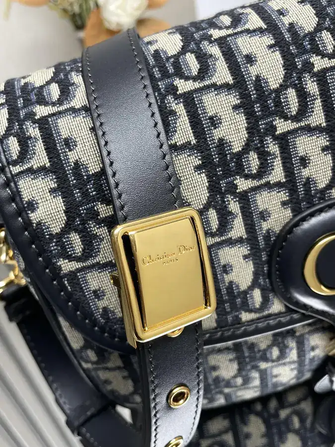 Bobby Handbag in Blue Classic Midsize