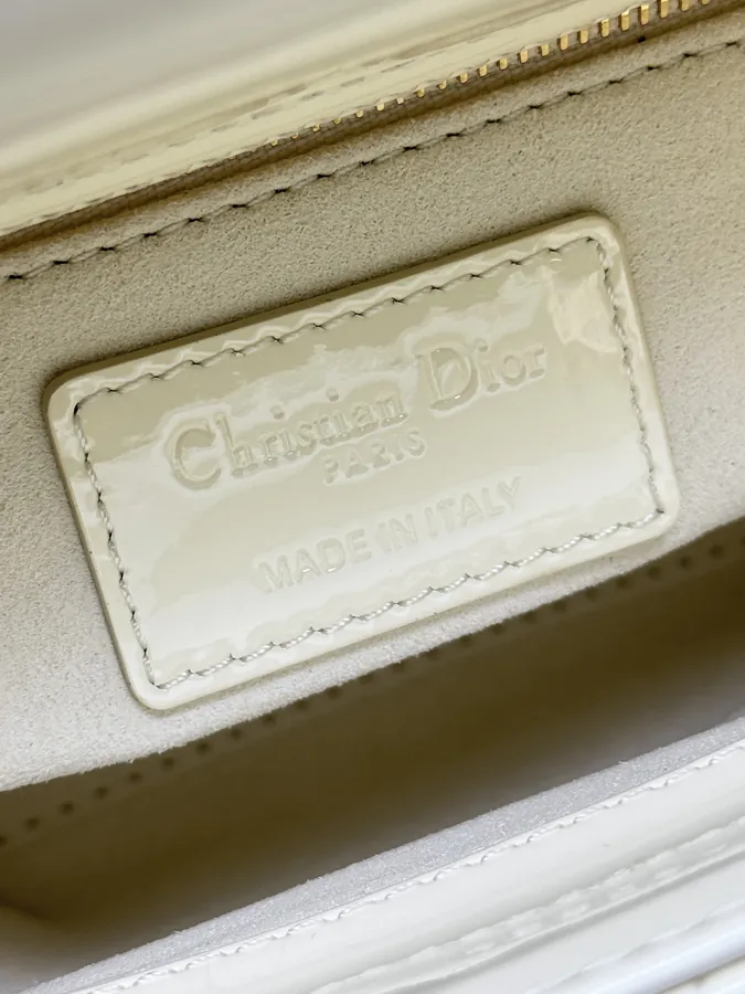 Classic Lady Three Compartment Ivory Lacquered Patent