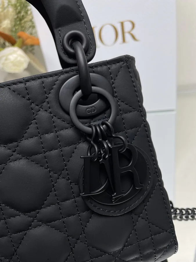 Classic Lady Three Compartment Black Grained Calfskin