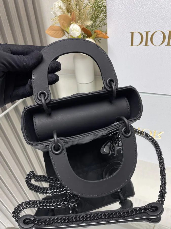 Classic Lady Three Compartment Black Grained Calfskin