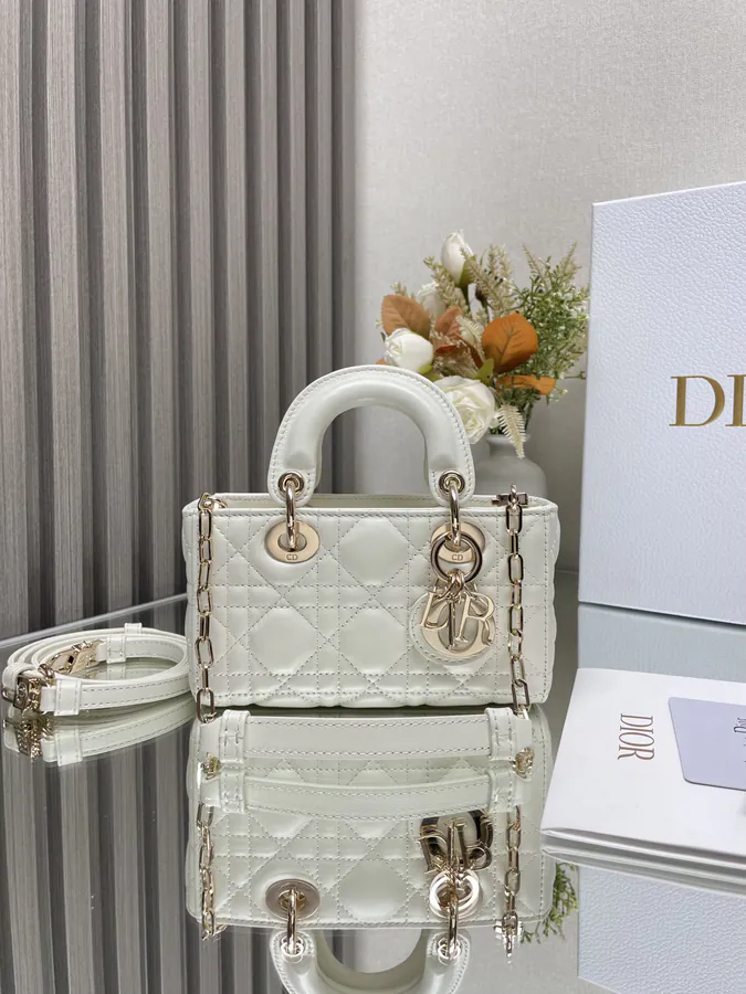 Lady D−Joy Crossbody Bag in Cream White