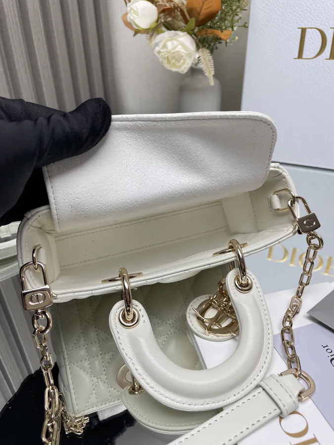 Lady D−Joy Crossbody Bag in Cream White