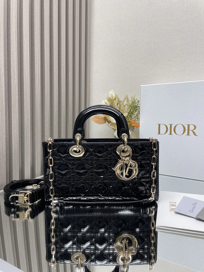 D Joy Bucket Bag in Matte Black