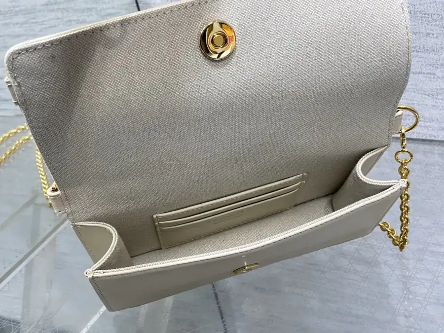 P500 Handmade Cigale Bag 30 Montaigne