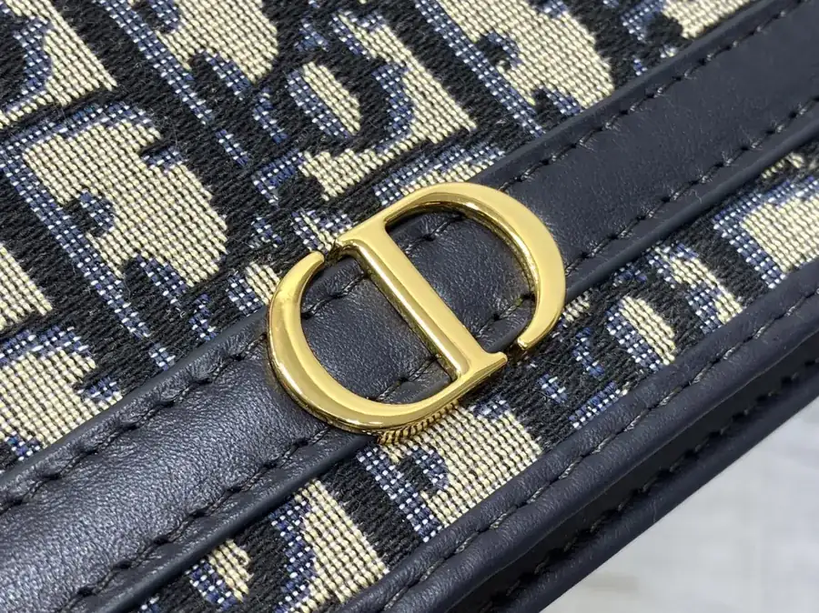 P500 Handmade Cigale Bag 30 Montaigne