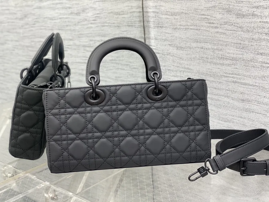 D joy Bucket Bag with Adjustable Straps
