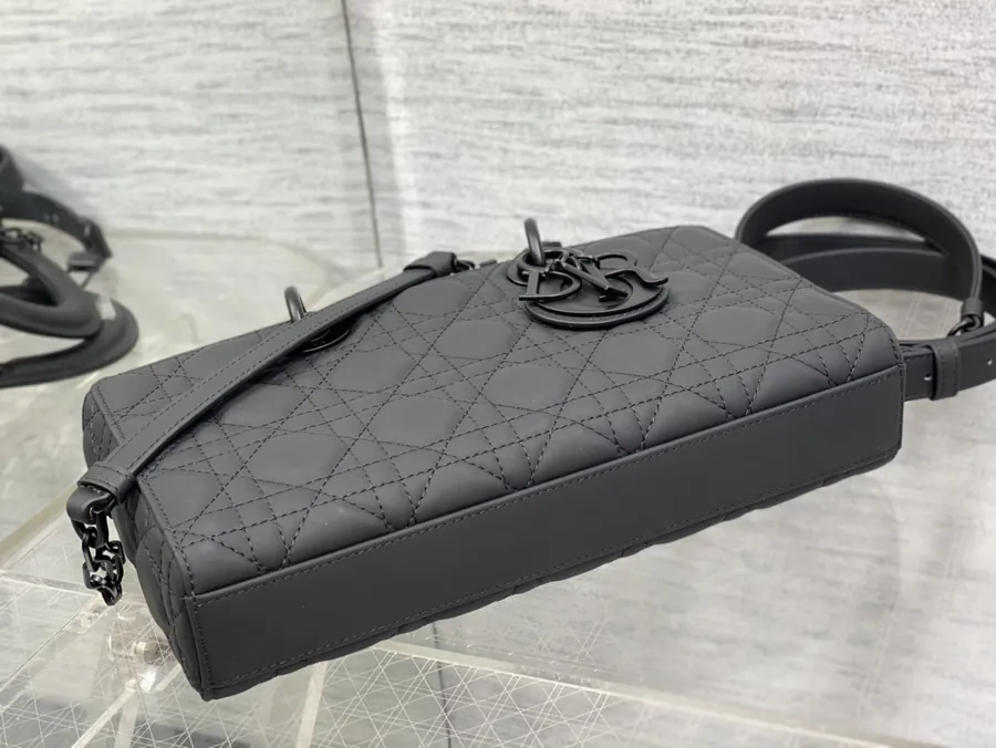 D joy Bucket Bag with Adjustable Straps