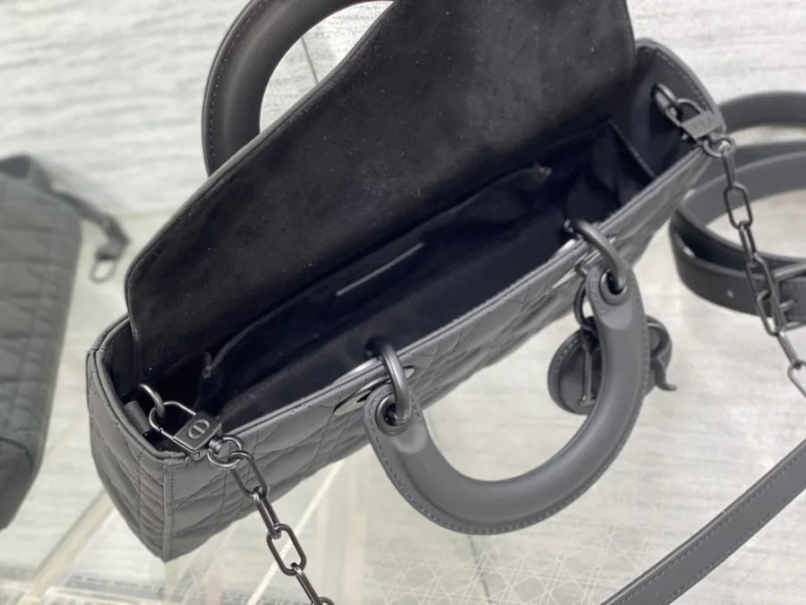D joy Bucket Bag with Adjustable Straps