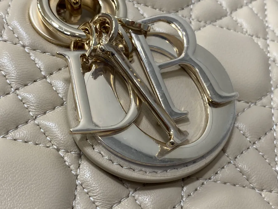New D joy Bucket Bag with Classic Croc Design