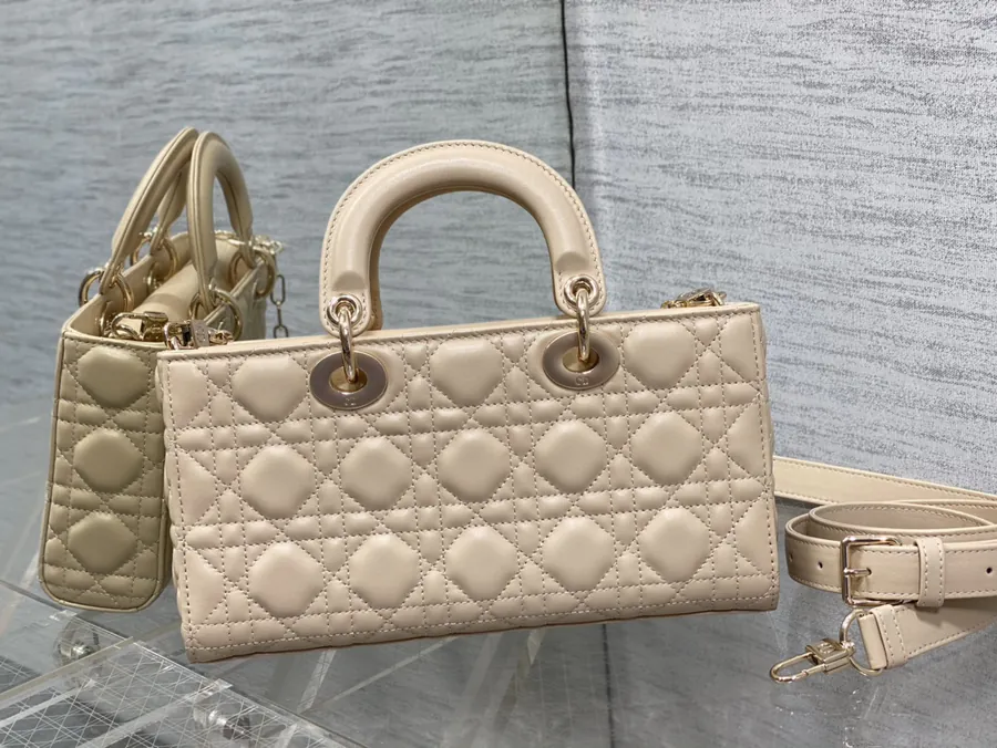 New D joy Bucket Bag with Classic Croc Design