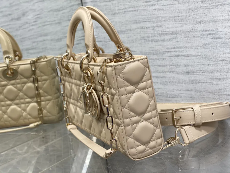 New D joy Bucket Bag with Classic Croc Design