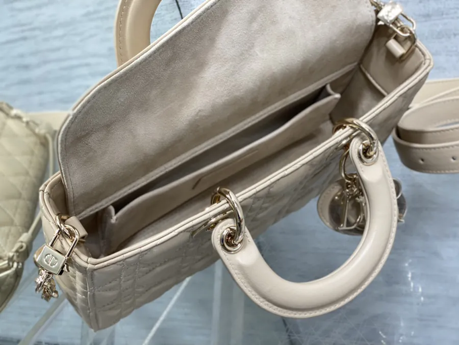 New D joy Bucket Bag with Classic Croc Design