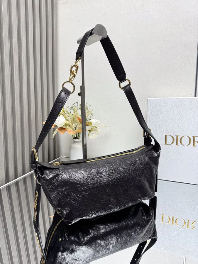 D Journey Handbag Modern Design, Classic Silhouette