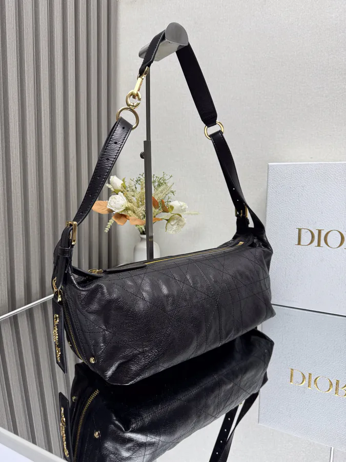D Journey Handbag Modern Design, Classic Silhouette