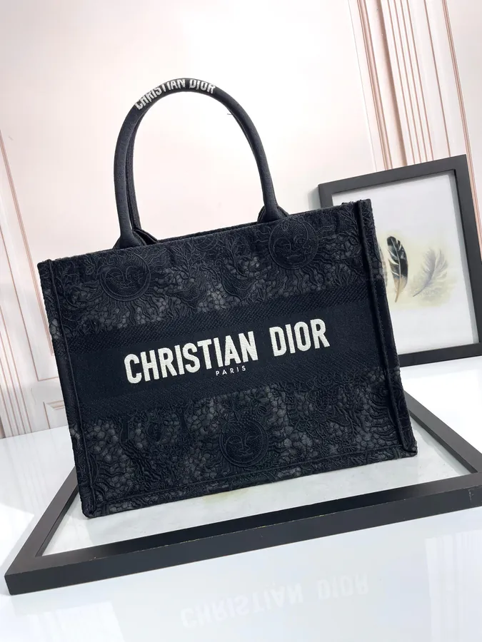Medium [Black Maria Grazia Chiuri Book Tote]