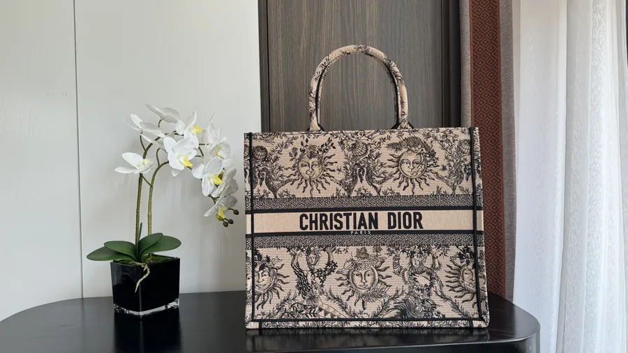 Di.or Large Tote with Sun Embroidery