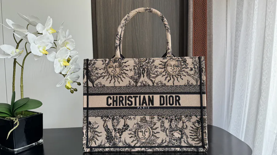 Di.or Tote Bag Medium Size