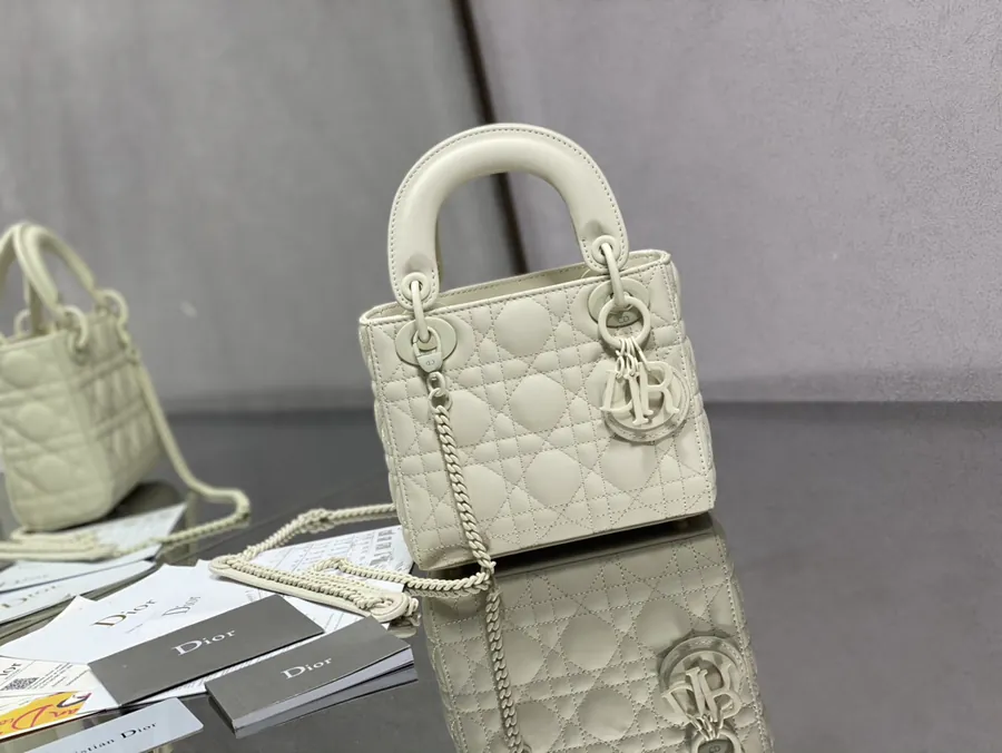 P600 Lady Three Compartment Matte Finish Bag