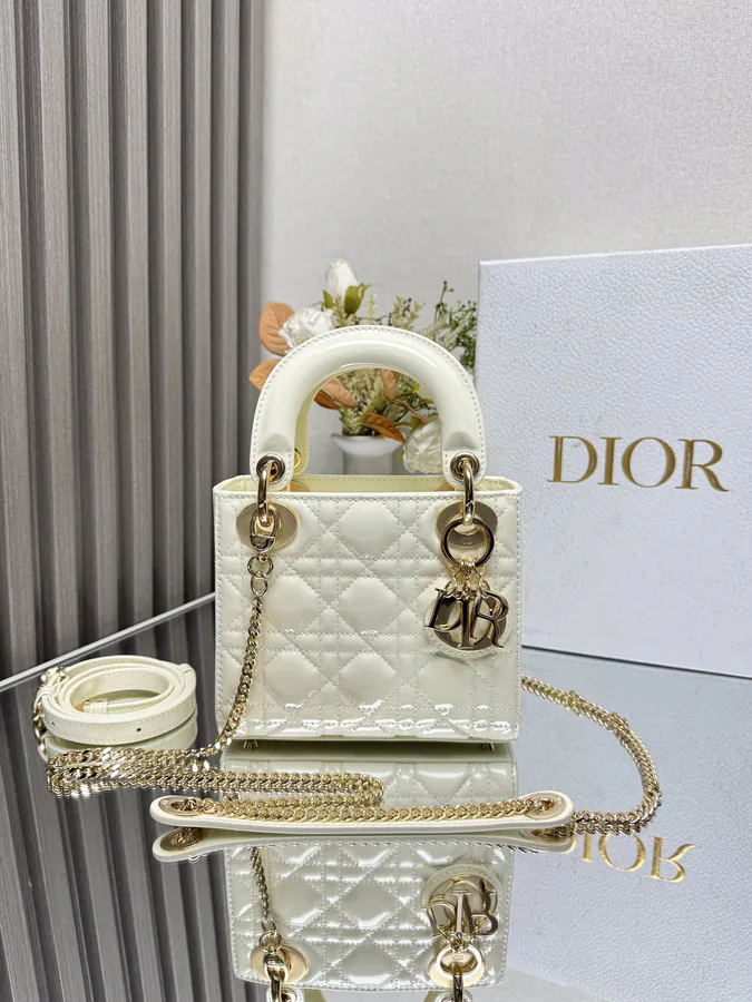 Classic Lady Three Compartment White Lacquered Calfskin