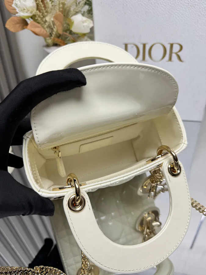 Classic Lady Three Compartment White Lacquered Calfskin