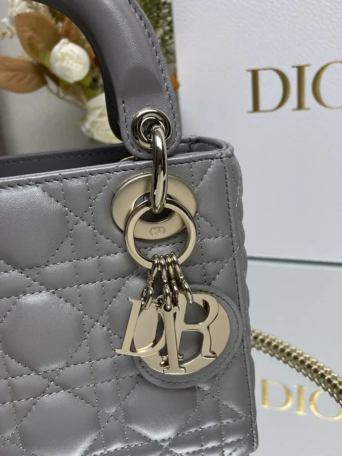 Classic Lady D Lady Three Compartment Grained Goat Skin