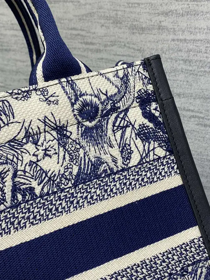 Top Tote Handbag Tiger Series, Mini Tote