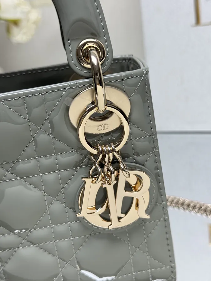 Classic Lady Three Compartment Rock Gray Lacquered Calfskin