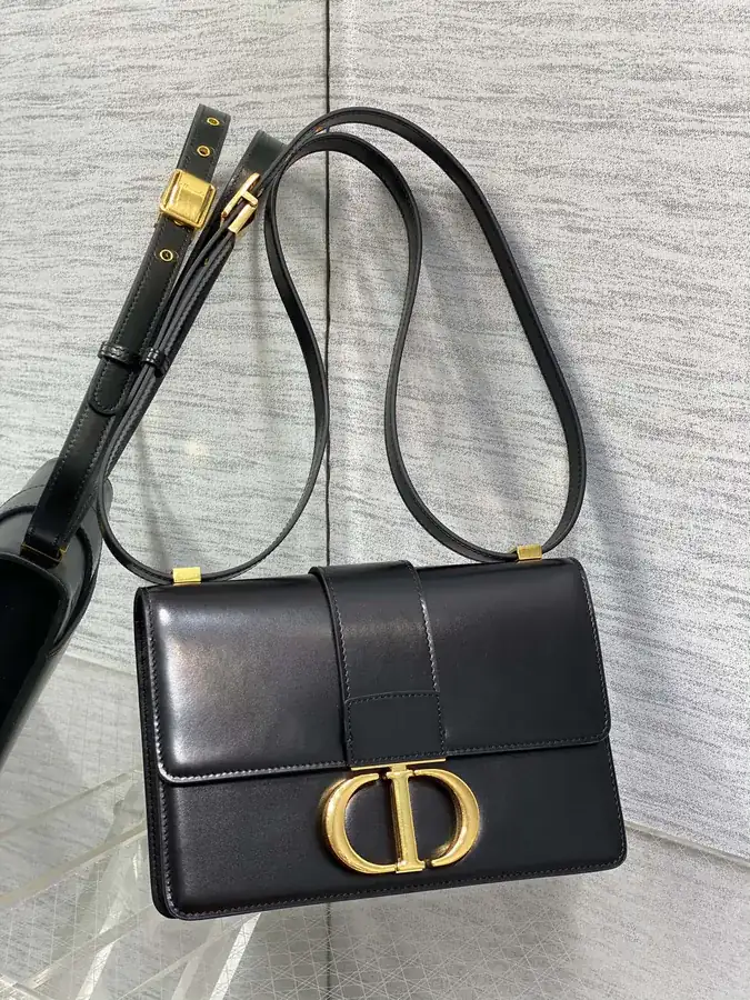 Montaigne 30 Timeless Elegance with Retro Design