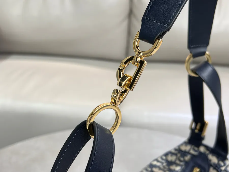 D Journey Handbag in Grained Calfskin
